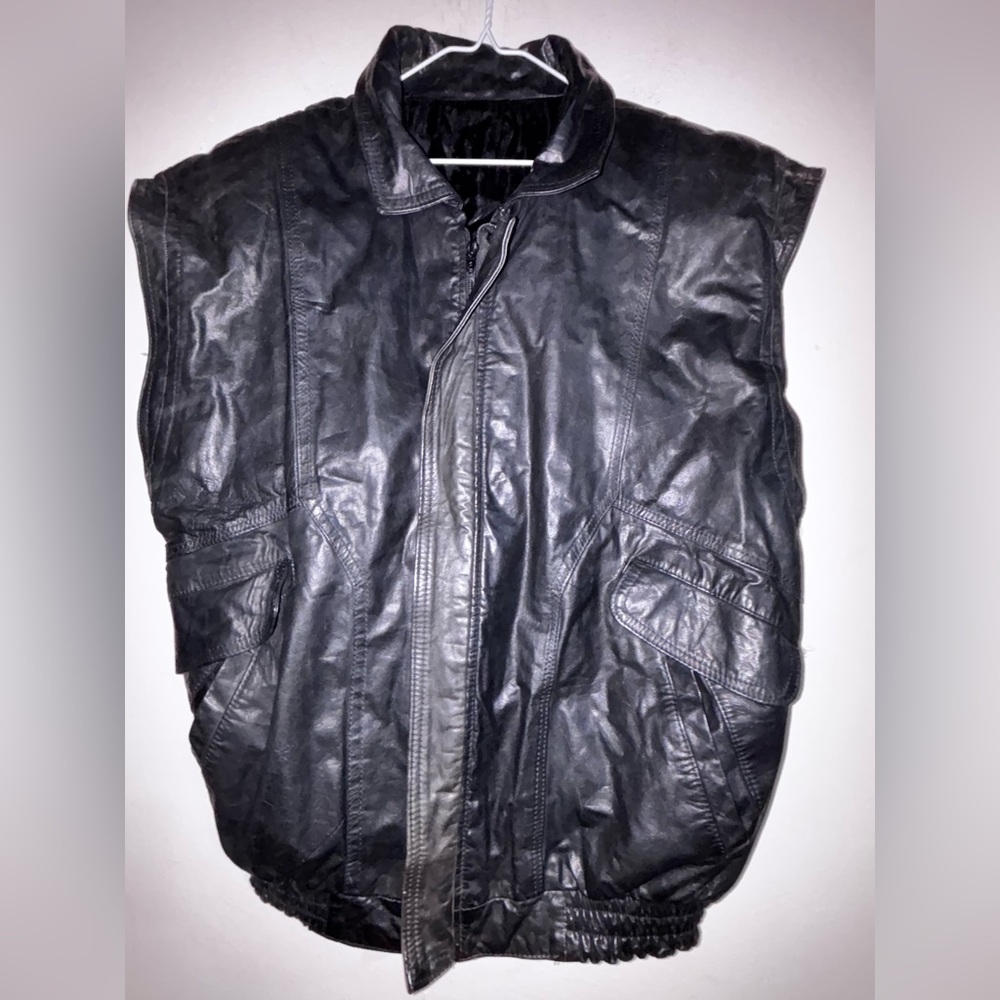 Vintage No Brand Black Leather With Shoulder Pads Vest